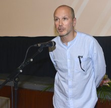 Peti dan